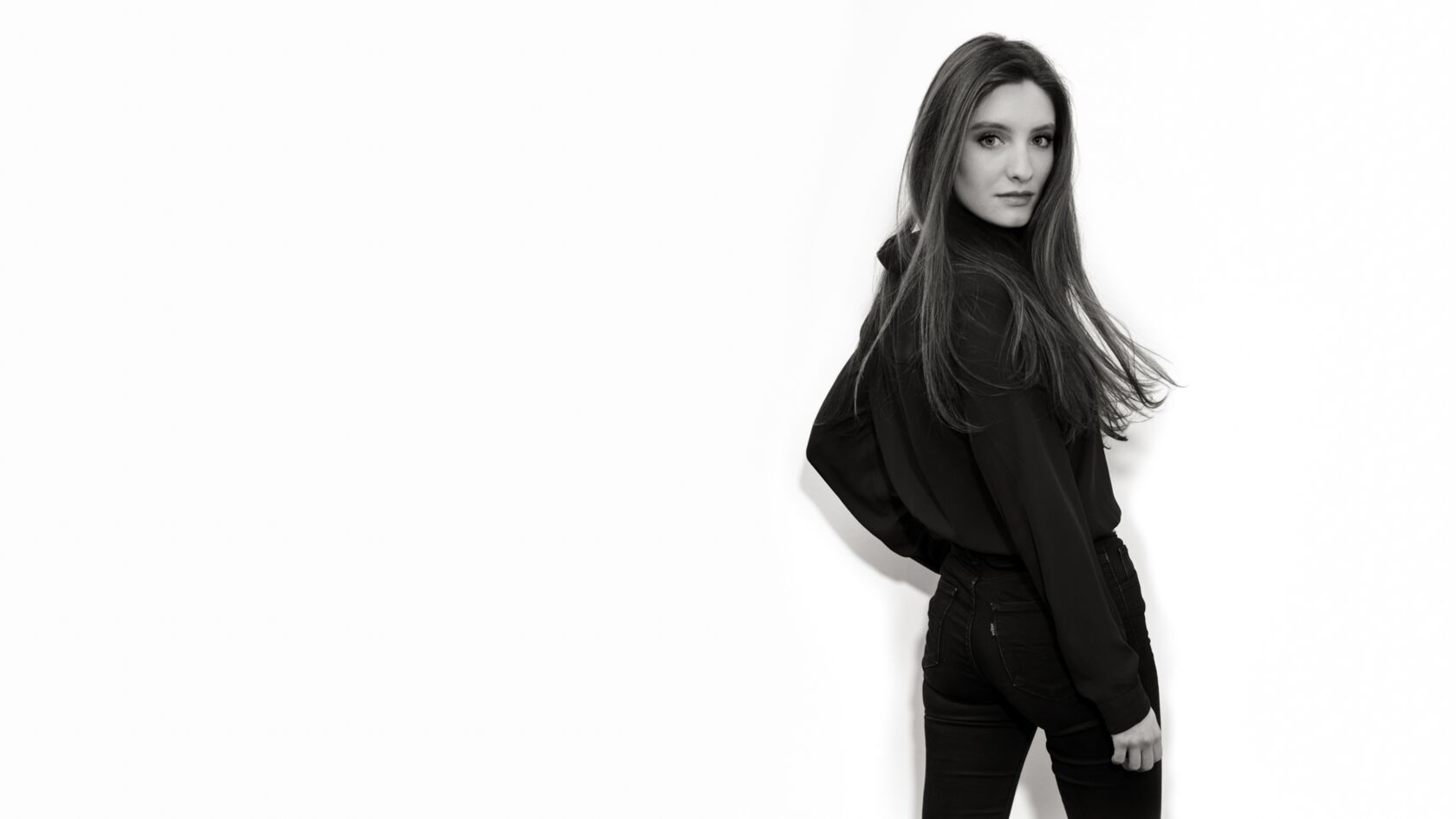 »Endless Face« … NINA Corz – von einem ersten Studioshooting 2019